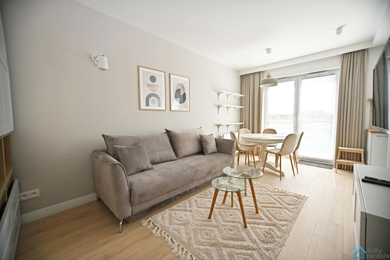 Beige 3City Apartment With Parking In Gdansk By Noclegi Renters Εξωτερικό φωτογραφία
