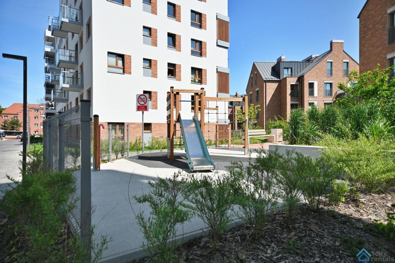 Beige 3City Apartment With Parking In Gdansk By Noclegi Renters Εξωτερικό φωτογραφία