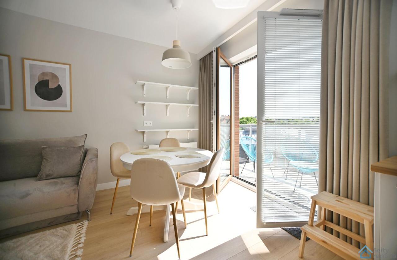 Beige 3City Apartment With Parking In Gdansk By Noclegi Renters Εξωτερικό φωτογραφία