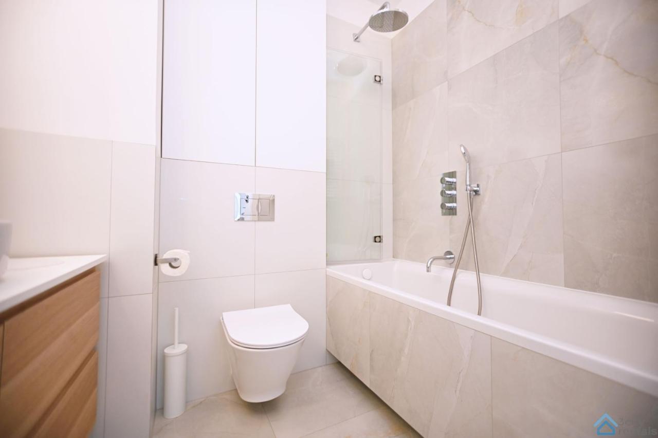Beige 3City Apartment With Parking In Gdansk By Noclegi Renters Εξωτερικό φωτογραφία